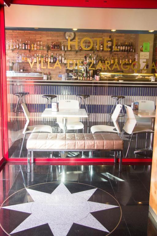 Hotel Villa De Zaragoza Casetas Zewnętrze zdjęcie