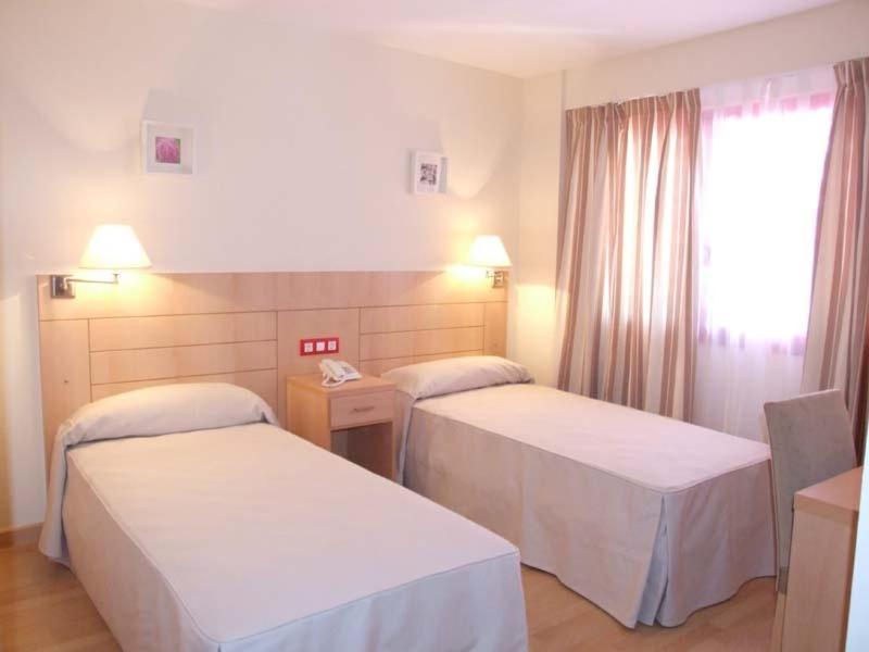 Hotel Villa De Zaragoza Casetas Pokój zdjęcie